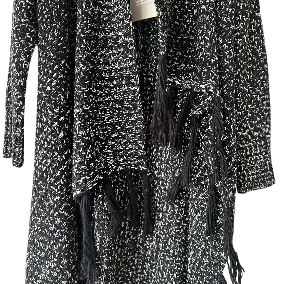 Rain + Rose NWT Fringe Duster - Picture 4 of 15